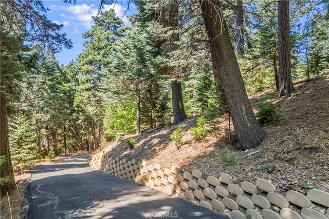 899 Blueridge Drive, Lake Arrowhead, CA 92385