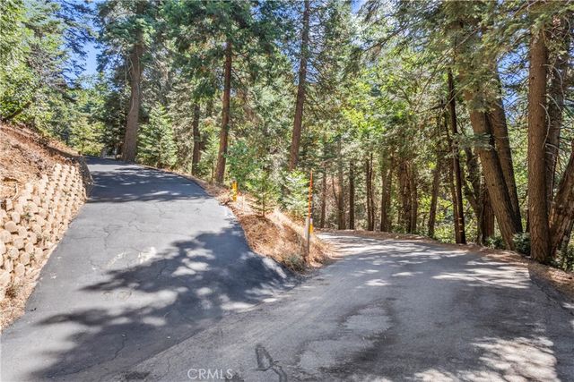 899 Blueridge Drive, Lake Arrowhead, CA 92385