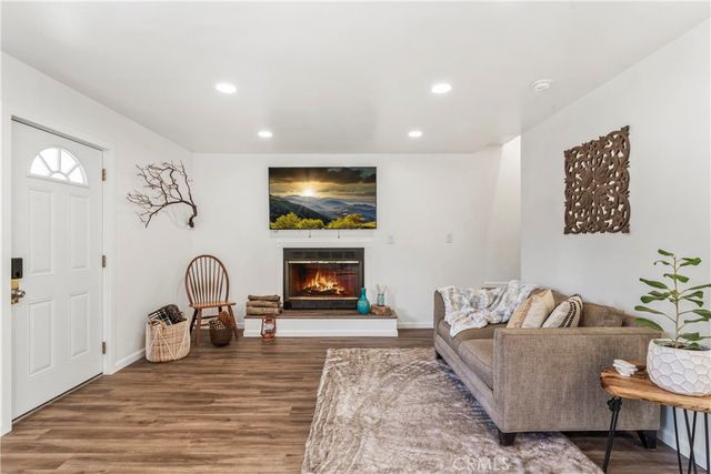 899 Blueridge Drive, Lake Arrowhead, CA 92385