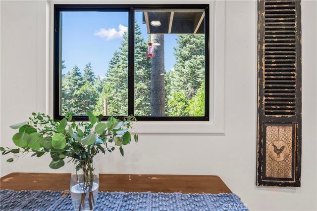 899 Blueridge Drive, Lake Arrowhead, CA 92385