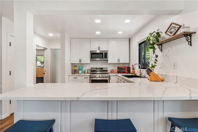 899 Blueridge Drive, Lake Arrowhead, CA 92385