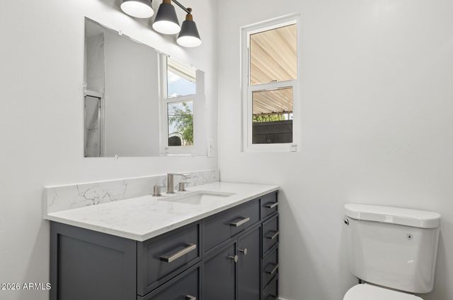 8329 N 5TH Street, Phoenix, AZ 85020