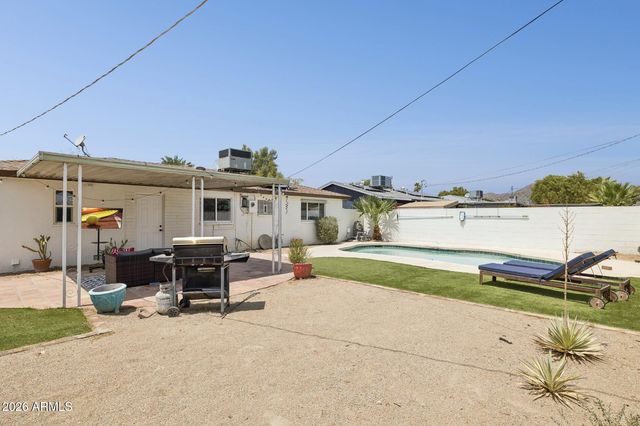 8329 N 5TH Street, Phoenix, AZ 85020