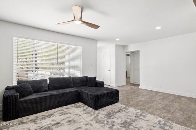 8329 N 5TH Street, Phoenix, AZ 85020