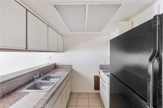 2726 S Menlo Ave., Los Angeles, CA 90007