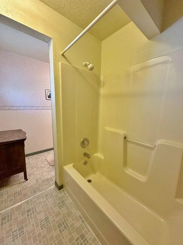 1332 Main Street S, Minot, ND 58701
