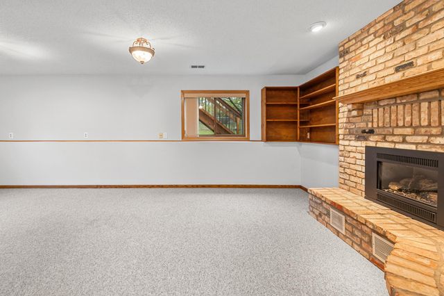 6525 Lancaster Lane N, Maple Grove, MN 55369