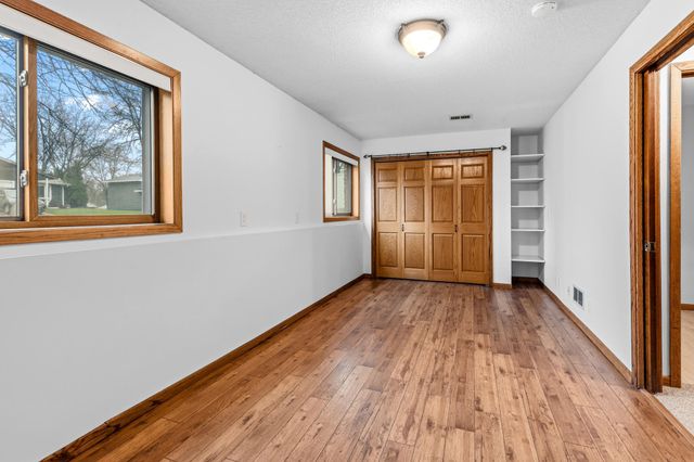 6525 Lancaster Lane N, Maple Grove, MN 55369