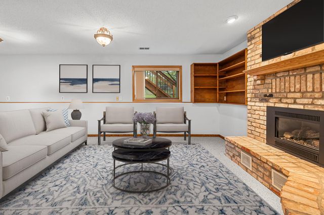 6525 Lancaster Lane N, Maple Grove, MN 55369