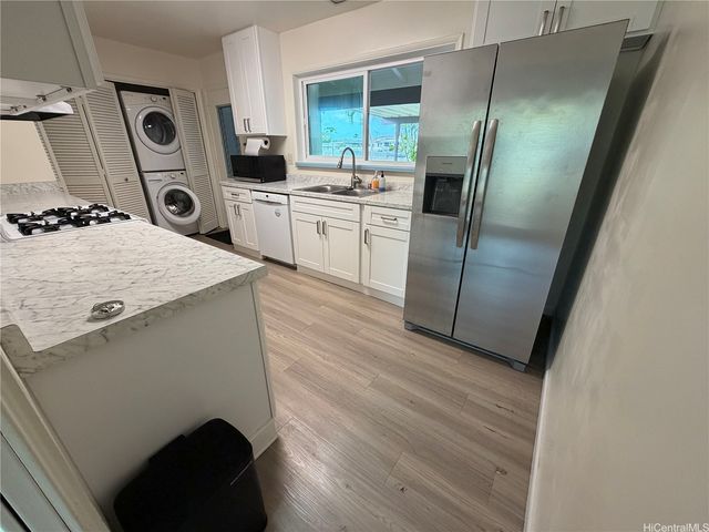 664 Kumukahi Place, Honolulu, HI 96825