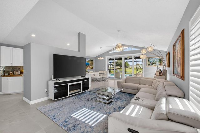 7198 SE Quincy Terrace, Hobe Sound, FL 33455