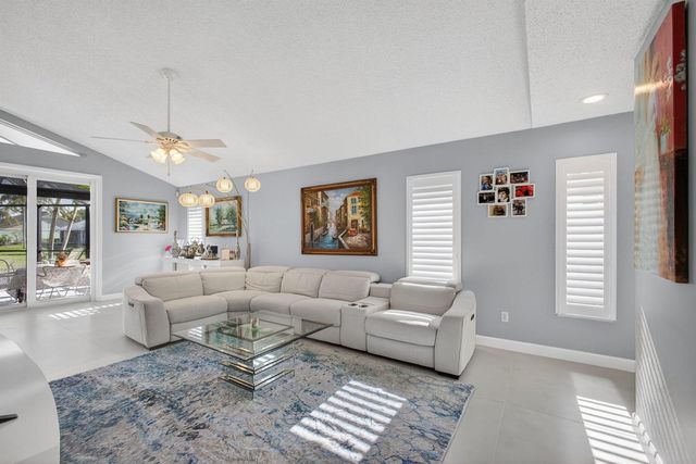 7198 SE Quincy Terrace, Hobe Sound, FL 33455