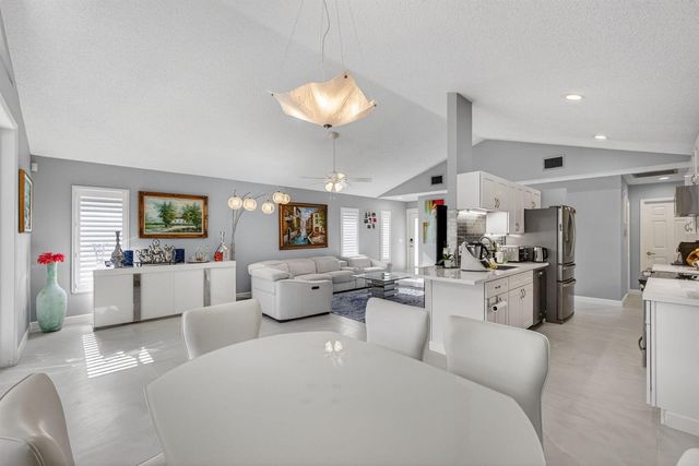 7198 SE Quincy Terrace, Hobe Sound, FL 33455