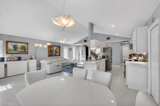 7198 SE Quincy Terrace, Hobe Sound, FL 33455