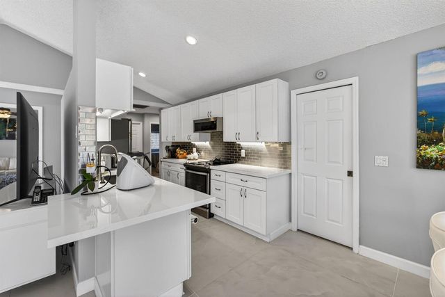 7198 SE Quincy Terrace, Hobe Sound, FL 33455
