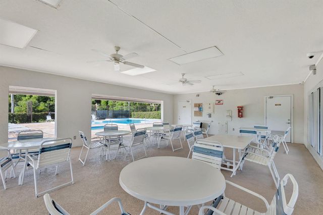 7198 SE Quincy Terrace, Hobe Sound, FL 33455