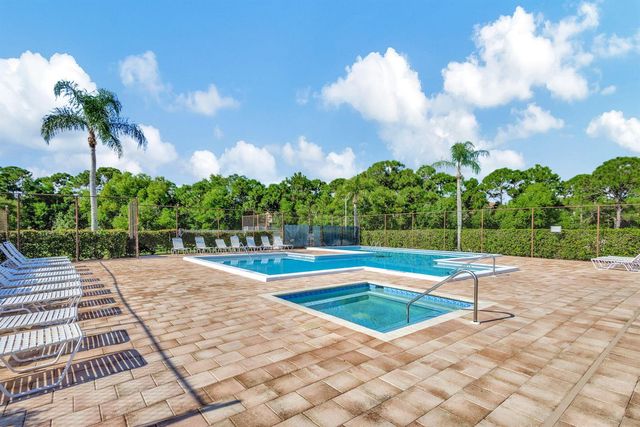 7198 SE Quincy Terrace, Hobe Sound, FL 33455