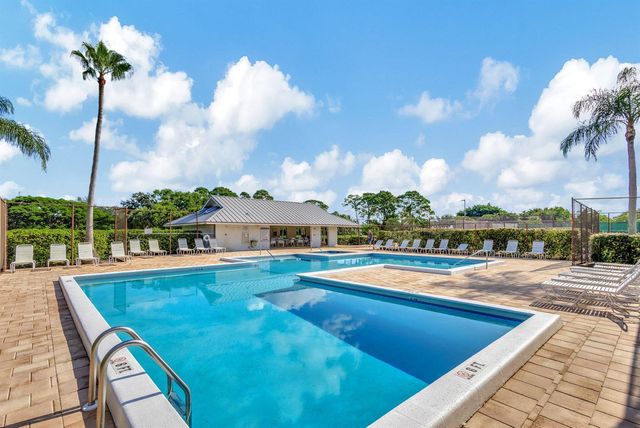 7198 SE Quincy Terrace, Hobe Sound, FL 33455