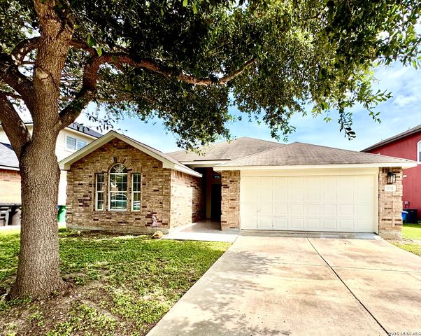 1106 Seven Iron, San Antonio, TX 78221
