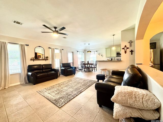 1106 Seven Iron, San Antonio, TX 78221
