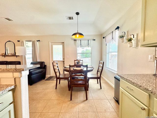 1106 Seven Iron, San Antonio, TX 78221
