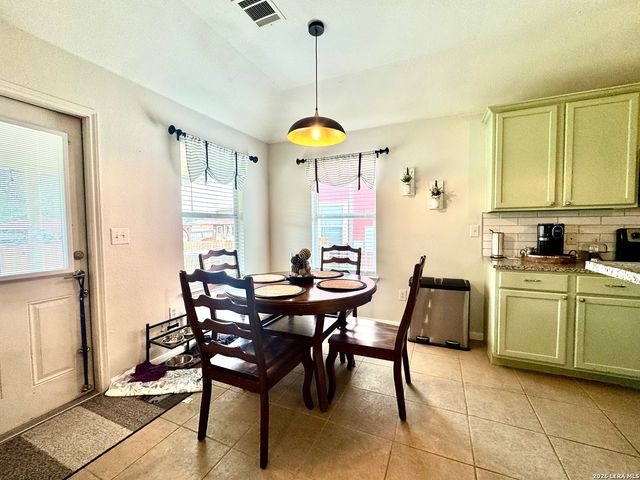 1106 Seven Iron, San Antonio, TX 78221