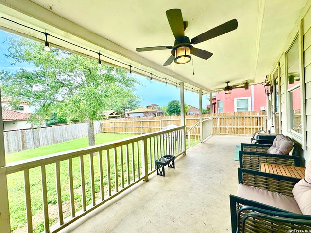 1106 Seven Iron, San Antonio, TX 78221