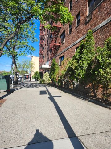 1122 Yonkers Avenue 2H, Yonkers, NY 10704