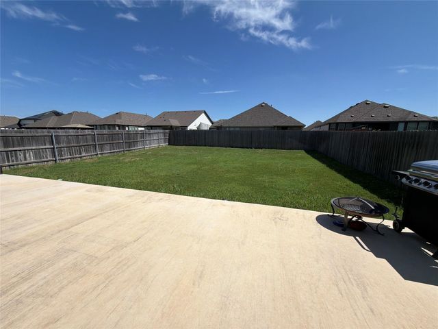 113 Nettle Swap DR, Hutto, TX 78634