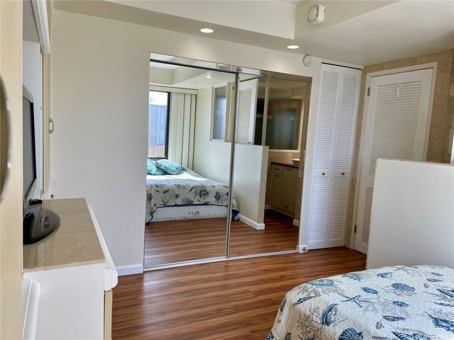 225 Queen Street 26D, Honolulu, HI 96813