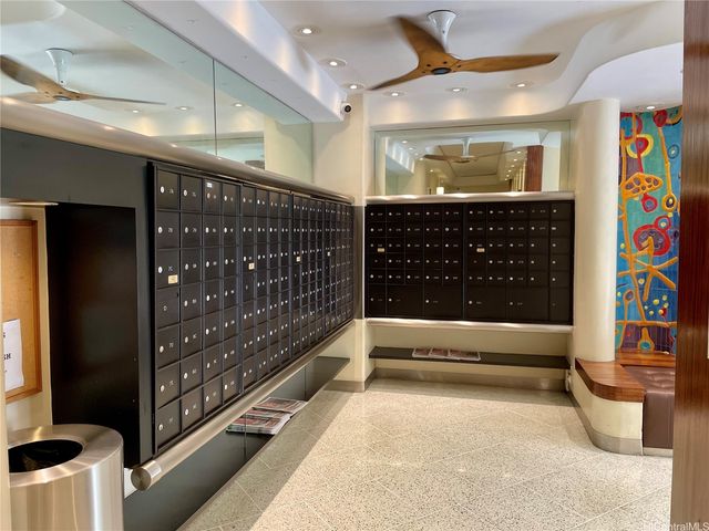 225 Queen Street 26D, Honolulu, HI 96813