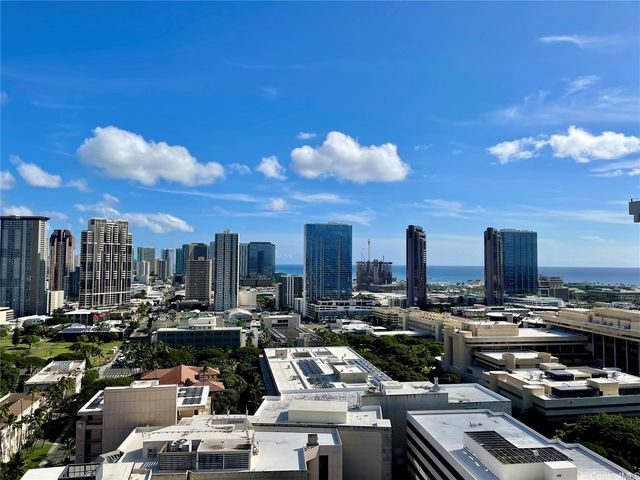 225 Queen Street 26D, Honolulu, HI 96813