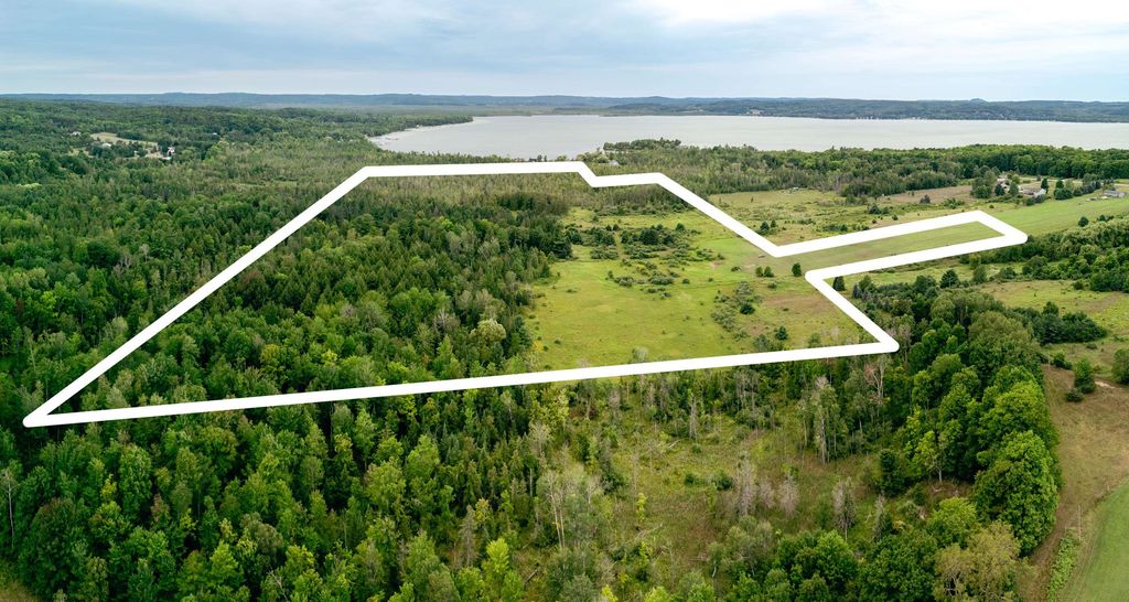 00 E Birch Point Road, Traverse City, MI 49684