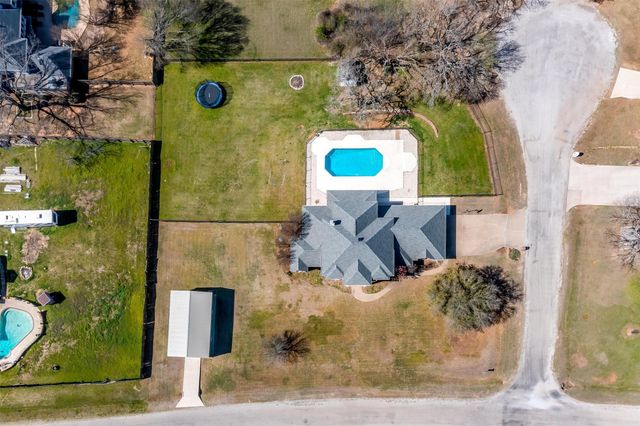 2212 Summit Drive, Burleson, TX 76028