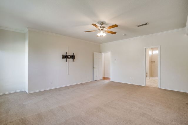 2212 Summit Drive, Burleson, TX 76028