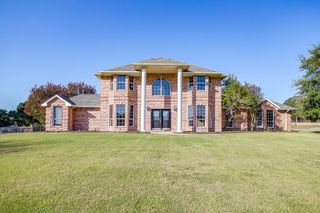 2212 Summit Drive, Burleson, TX 76028