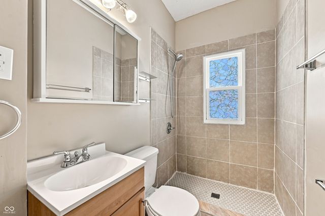 2942 MacPherson Avenue, Indianapolis, IN 46205