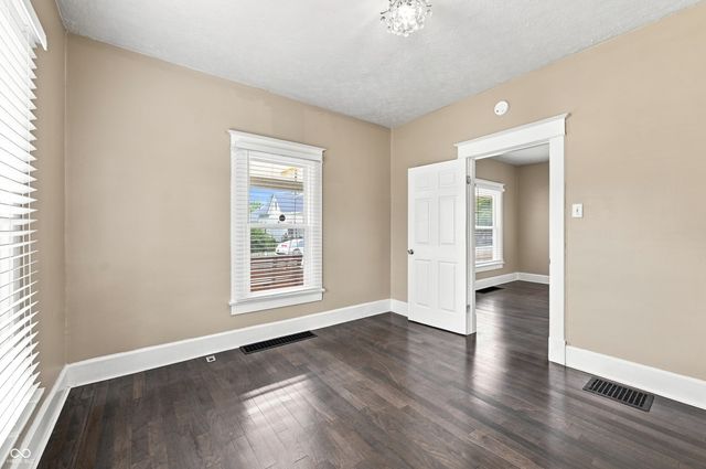 2942 MacPherson Avenue, Indianapolis, IN 46205