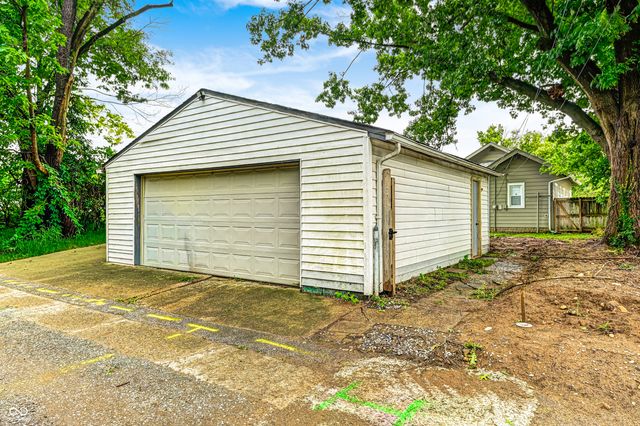 2942 MacPherson Avenue, Indianapolis, IN 46205