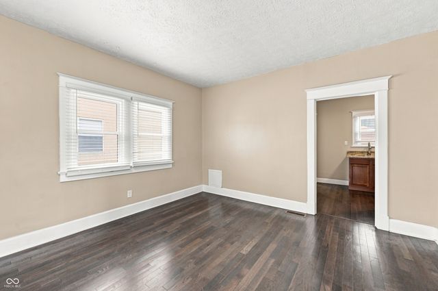 2942 MacPherson Avenue, Indianapolis, IN 46205