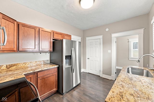 2942 MacPherson Avenue, Indianapolis, IN 46205