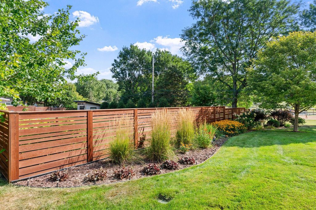2823 Silver Lake Road NE, Saint Anthony, MN 55418 — photo 5
