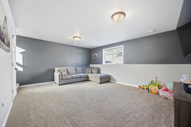 7360 20th Street S, Fargo, ND 58104