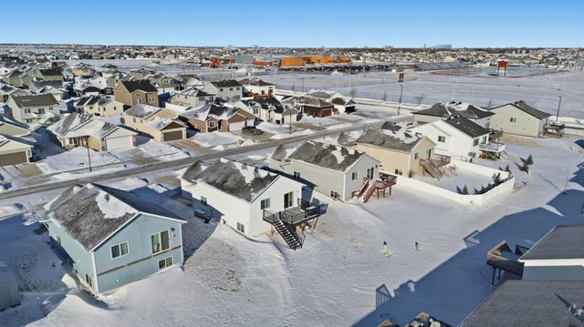 7360 20th Street S, Fargo, ND 58104