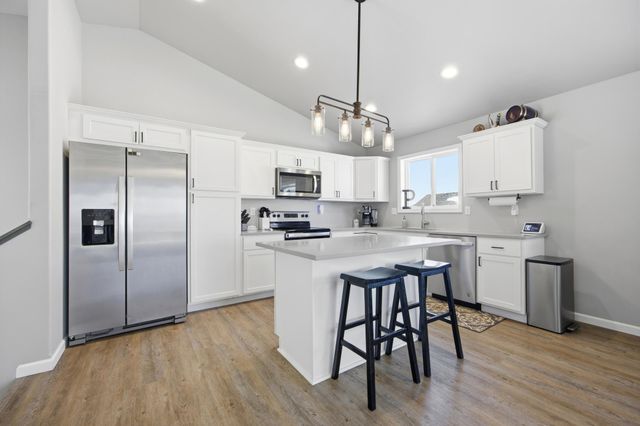 7360 20th Street S, Fargo, ND 58104