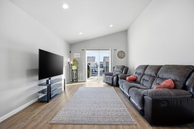 7360 20th Street S, Fargo, ND 58104