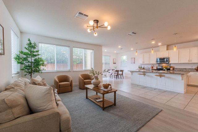 1073 Sardinia Drive, Salinas, CA 93905