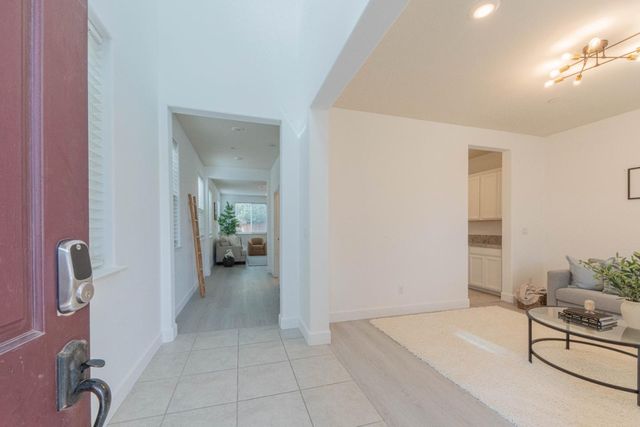1073 Sardinia Drive, Salinas, CA 93905