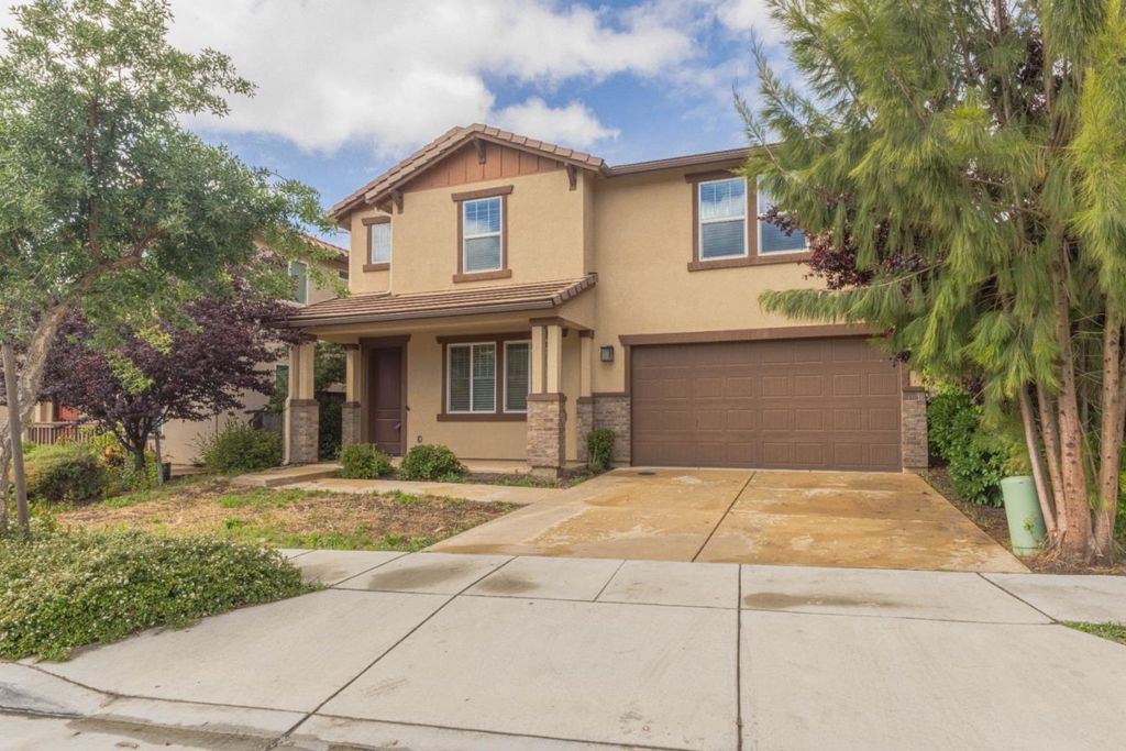 1073 Sardinia Drive, Salinas, CA 93905