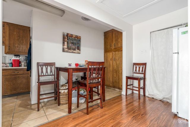 6918 Crestwood Street, Bakersfield, CA 93308